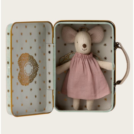 Souris ange petite soeur dans valisette