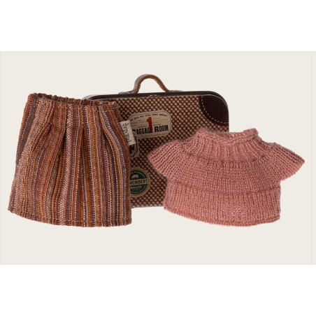 Tricot et jupe souris grand mere